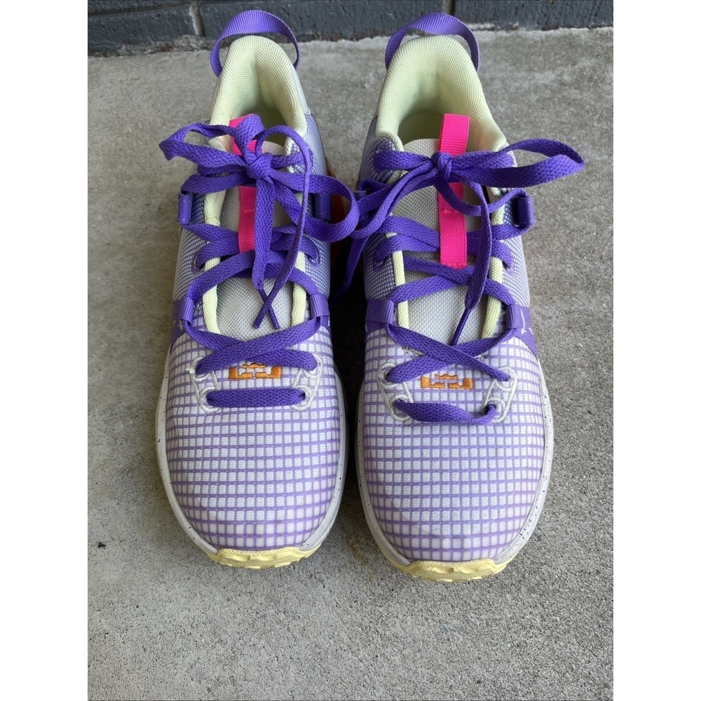 Kids Nike LeBron Witness 7 Action Grape Orange Size 5.5y Barely Worn - Picture 2 of 6